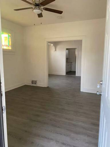 Main picture of 221 Main St