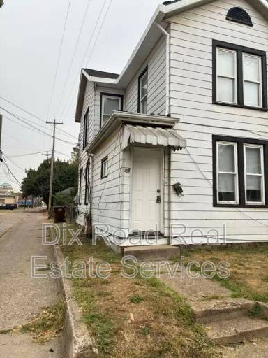 Main picture of 23 N 10th St