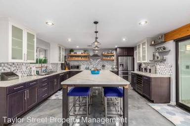 Main picture of 2629 E Cinnabar Ave