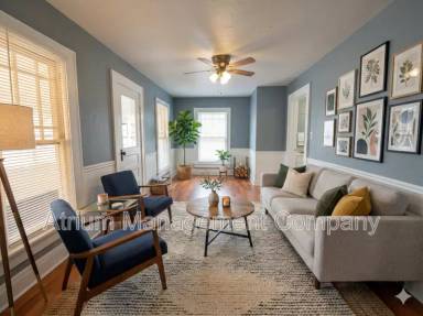 Main picture of 211 Lenox St