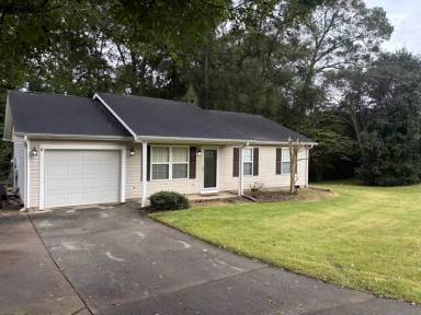 Main picture of 438 Old Colony Rd