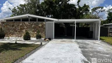 Main picture of 7502 Lakeside Blvd