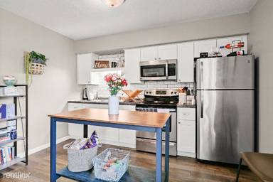 Main picture of 245 Mulberry St