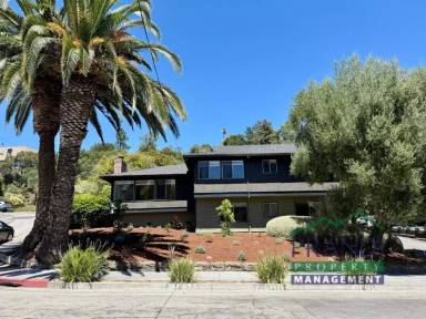 Main picture of 4 Beryl Ln