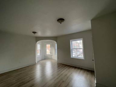 Main picture of 5254 Pulaski Ave