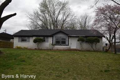 Main picture of 30 Covington St