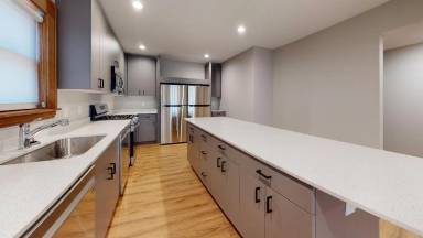 Main picture of 707 10th Ave SE