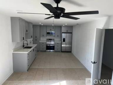 Main picture of 1727 Southmost Rd
