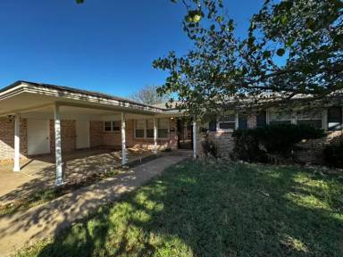 Main picture of 4914 11th St
