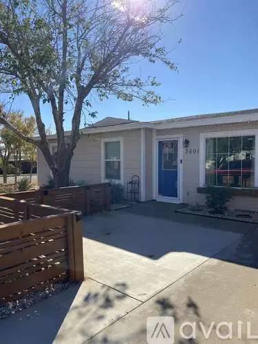 Main picture of 3601 Fairmount Dr