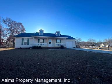 Main picture of 108 Laura Ln