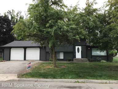 Main picture of 15922 E Wabash Ave