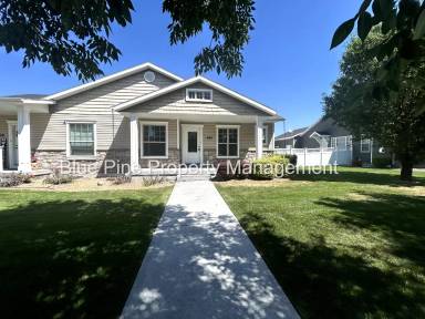 Main picture of 690 Carriagegate Ln