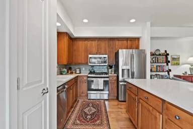 Main picture of 6310 Locarno Dr