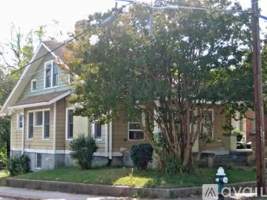 Main picture of 214 E Whittington St