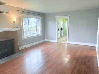 Main picture of 3806 S Ainsworth Ave
