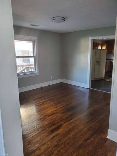 Main picture of 2030 Temple St