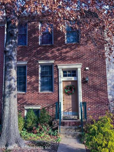 Main picture of 1260 Quaker Hill Dr