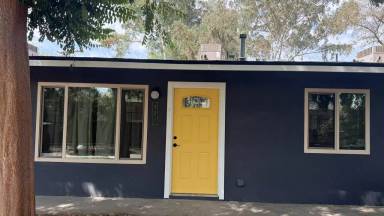 Main picture of 519 E Kaweah Ave