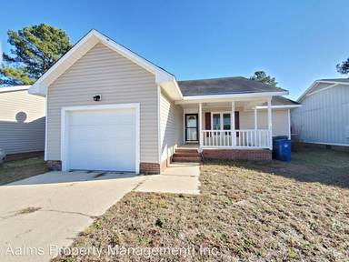 Main picture of 713 Mosswood Ln