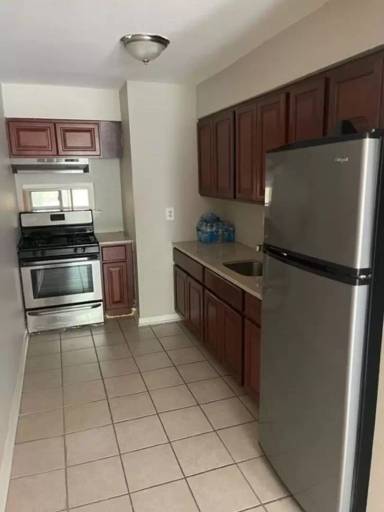 Main picture of 632 N 32nd St