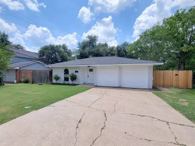 Main picture of 1409 Broadmoor Dr