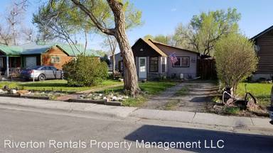 Main picture of 1220 E Washington Ave