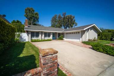 Main picture of 29131 Kensington Dr