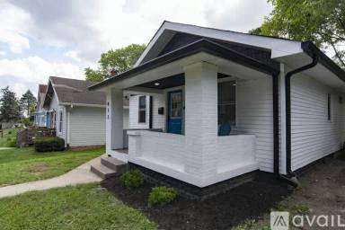 Main picture of 412 S Parker Ave