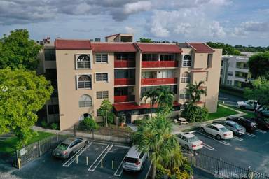 Main picture of 10641 SW 108th Ave