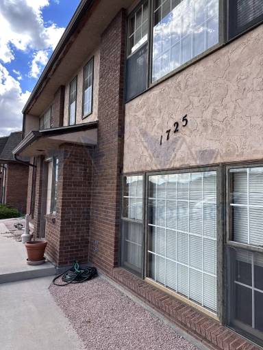 Main picture of 1725 Fetterman Dr
