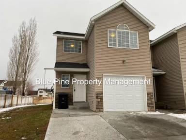 Main picture of 1982 Dakota Ln