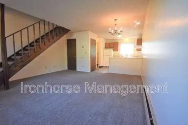 Main picture of 530 N Rouse Ave