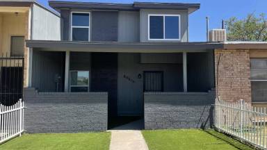 Main picture of 6001 Morning Glory Cir