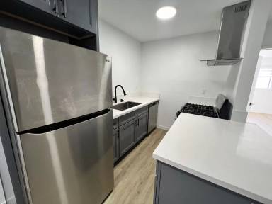 Main picture of 435 N Euclid Ave