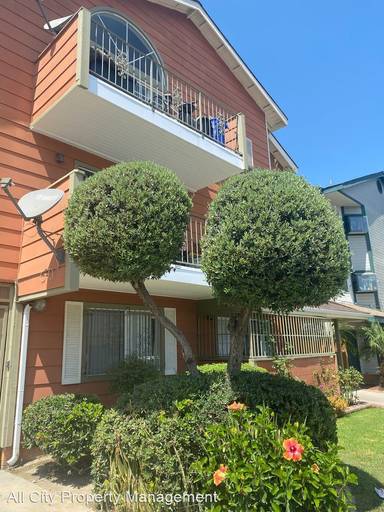 Main picture of 1061 Dawson Ave