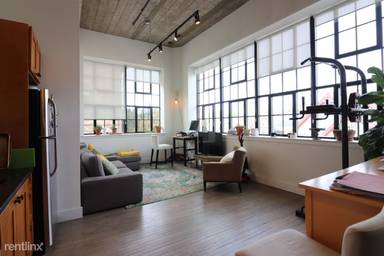 Main picture of Off Centre Lofts