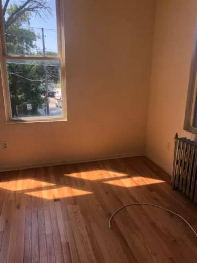 Main picture of 149 W 5th St
