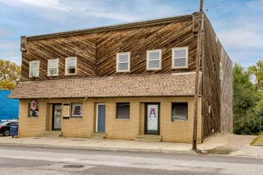 Main picture of 4202-04 Hamilton St