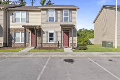 Main picture of 401 Sullivan Loop Rd