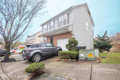 Main picture of 3333 7th St SE