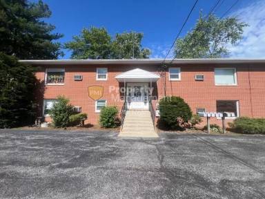 Main picture of 660 N Hobart Rd