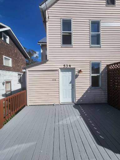 Main picture of 536 Russell Ave