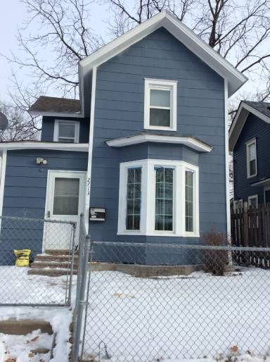 Main picture of 2713 1st Ave S