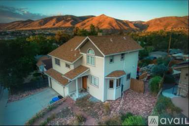 Main picture of 420 Sunshine Pkwy