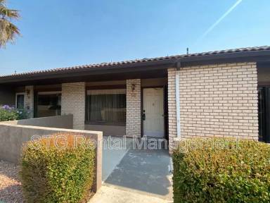 Main picture of Town Oaks