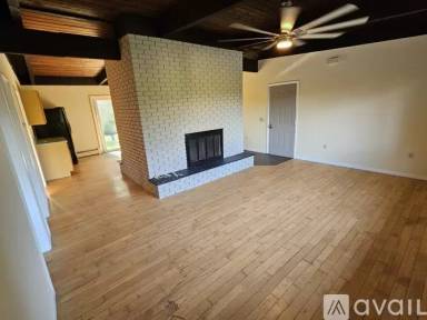 Main picture of 10 Mountain View Blvd