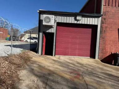 Main picture of 334 N Clarendon Ave