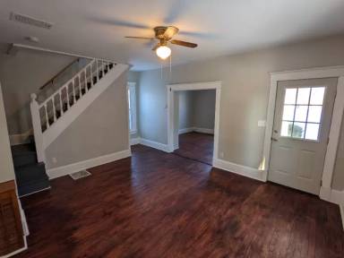 Main picture of 83 N Williams St