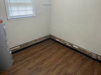 Main picture of 200 Spring St